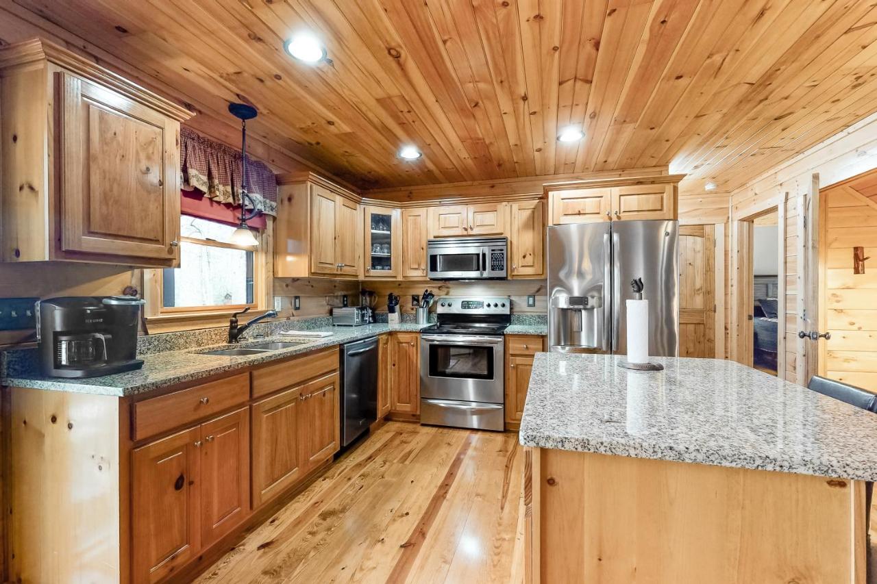 Bearfoot Lodge Ellijay Bagian luar foto